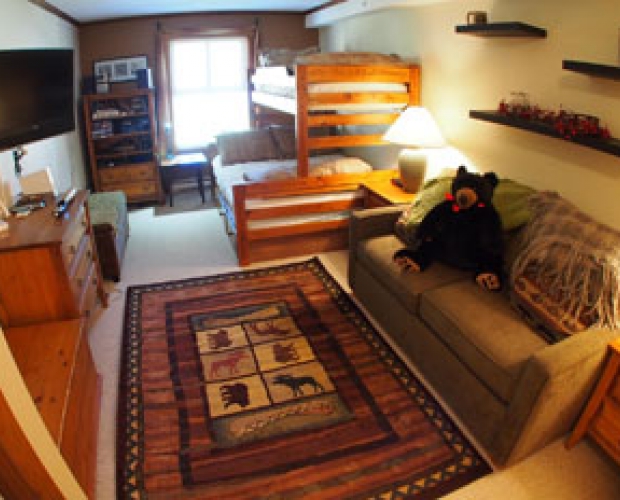 Fireside Lodge 2 Bedroom - Photo: Bear Country