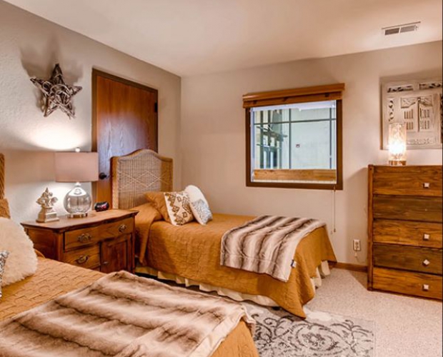 The Plaza Condominiums Crested Butte Ski Packages & Deals Scout