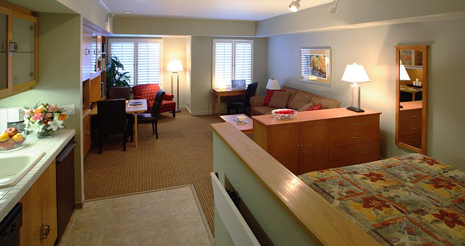 Great spacious studios for couples and solo skiers. Photo: Squaw Valley Lodge - image_5