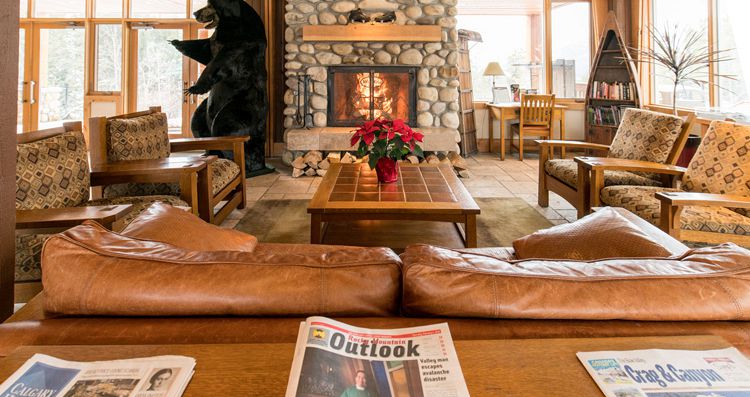 Enjoy warm mountain hospitality in the heart of Banff. Photo: Banff Hidden Ridge Resort - image_4