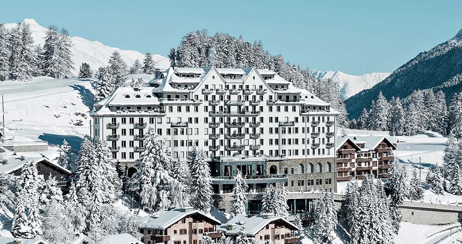 Luxury shopping in St. Moritz : Tower Revue