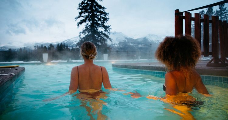 Enjoy great on-site facilities including outdoor pool and hot tub. Photo: Fairmont Jasper Park Lodge - image_2