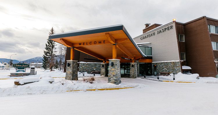 Chateau Jasper is a great value hotel in the heart of Jasper. Photo: Pursuit - image_0