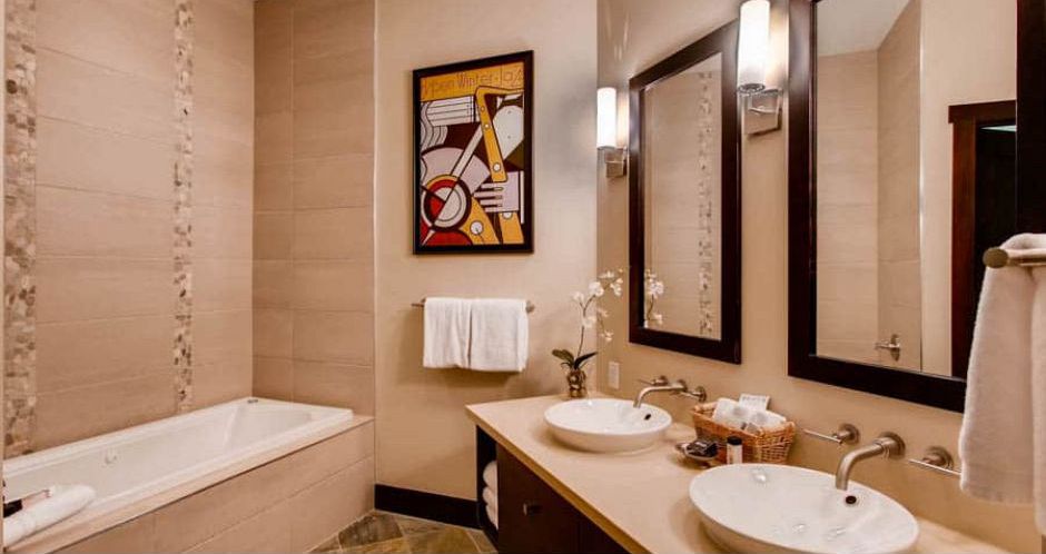 Well-appointed bathrooms throughout. Photo: East West Destinations - image_3