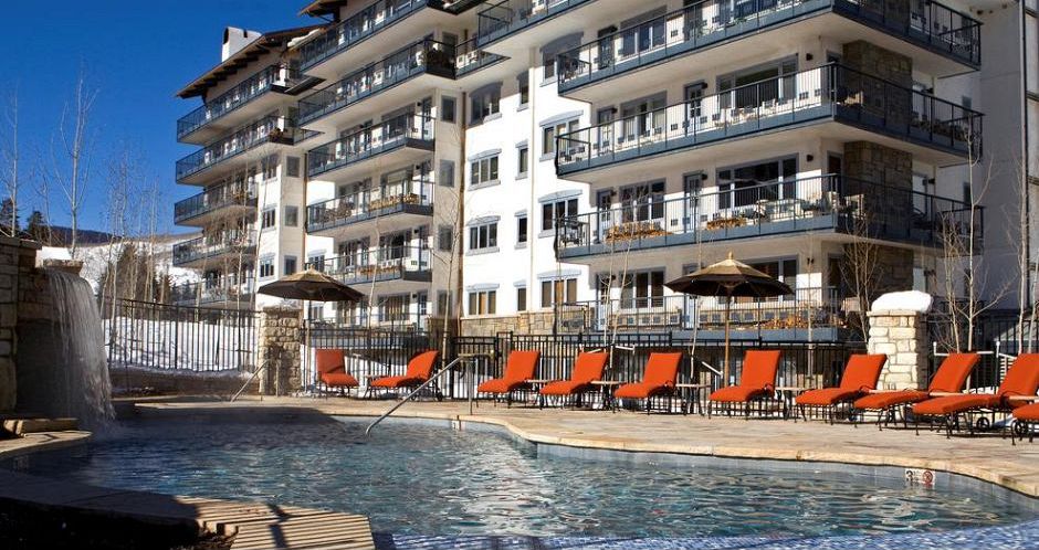 Families love the outdoor pool and hot tub at Lodge Tower. Photo: East West Hospitality - image_2