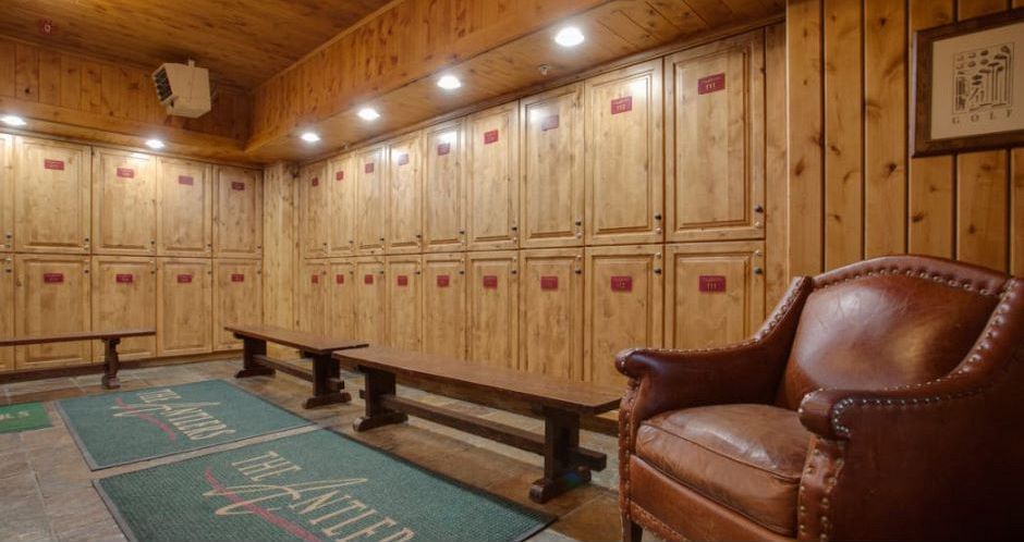 Enjoy spacious ski storage at Antlers. Photo: Resort Lodging Company - image_4