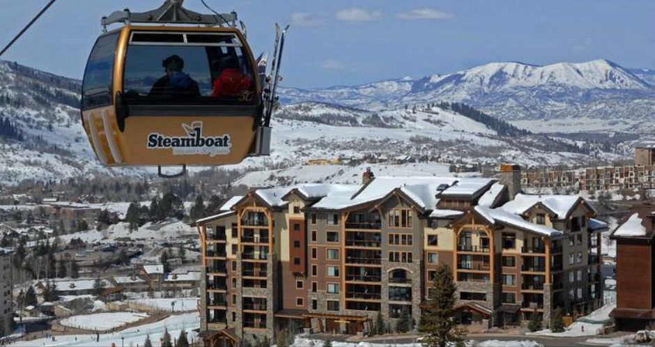 Super close to the resort gondola, so you're on the slopes quick easy morning. Photo: Edgemont Condos - image_2
