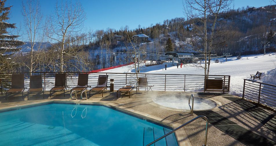 Fantastic slopeside hot tub and pool. Photo: Wyndham Vacations - image_3