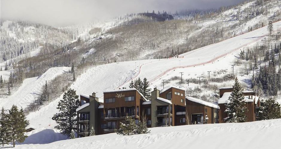 Ideally located within walking distance to the slopes. Photo: The West Condominums - image_3