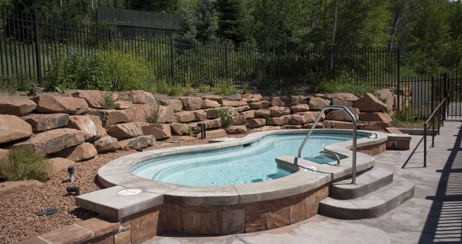 Enjoy the outdoor hot tub after a day on the slopes at Deer Valley. - image_5