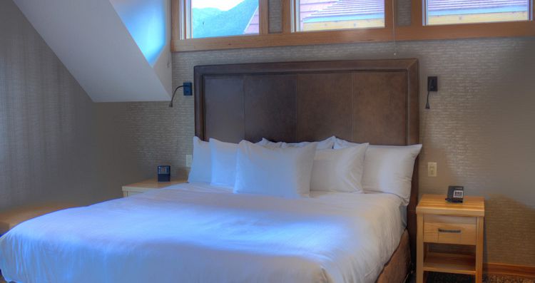 Flexible bedding options for families. Photo: Moose Hotel & Suites - image_7