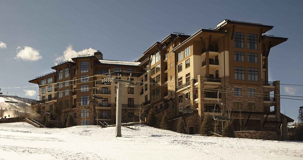 Enjoy ski-in ski-out access to the slopes of Aspen Snowmass. Photo: The Viceroy - image_16