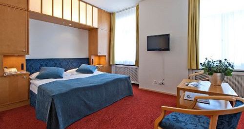 Schweizerhof Swiss Quality Hotel - St Moritz - Switzerland - image_8
