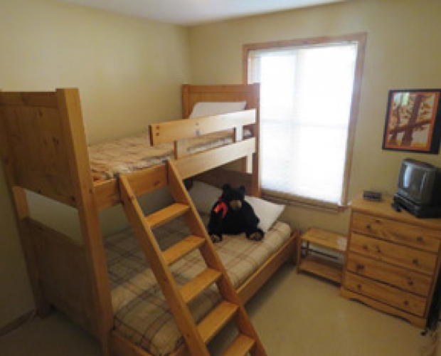 Crystal Lodge 2 Bedroom Condo - Photo: Bear Country