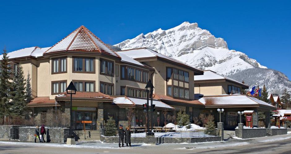 Fantastic ski hotel in the heart of downtown Banff. - image_0