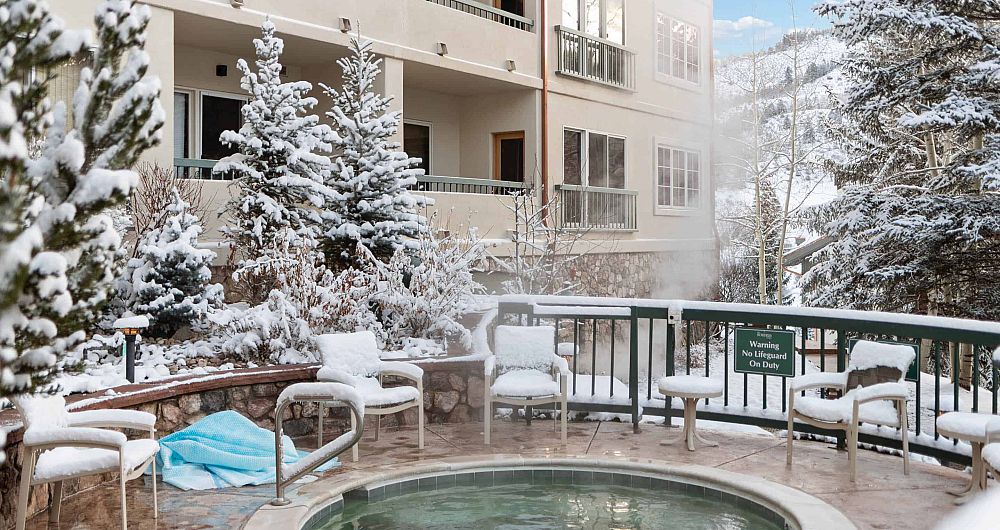 Outdoor hot tub for guests. Photo: East West Hospitality - image_6