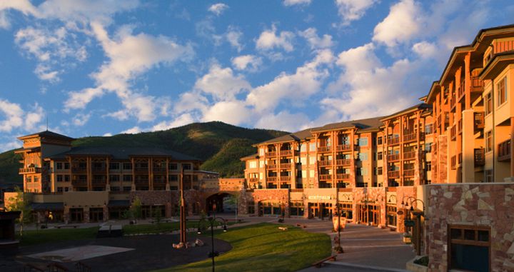 Fantastic slopeside location at Canyons Village Base Area. - image 0